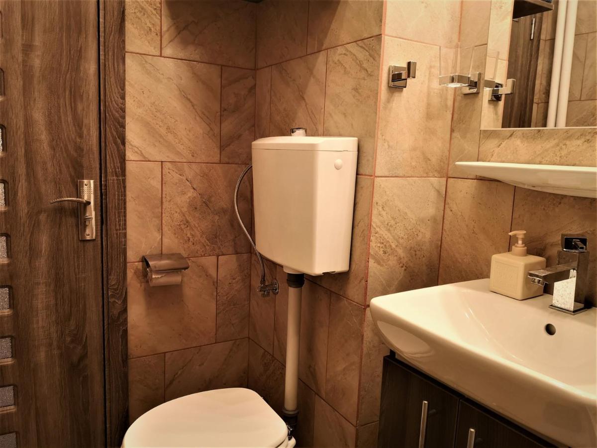 Apartament Anca บูคาเรสต์ ภายนอก รูปภาพ