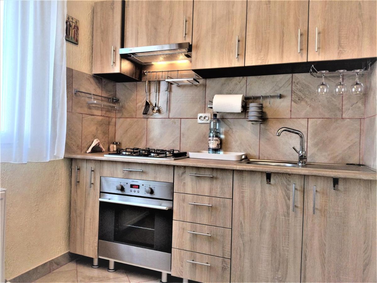 Apartament Anca บูคาเรสต์ ภายนอก รูปภาพ