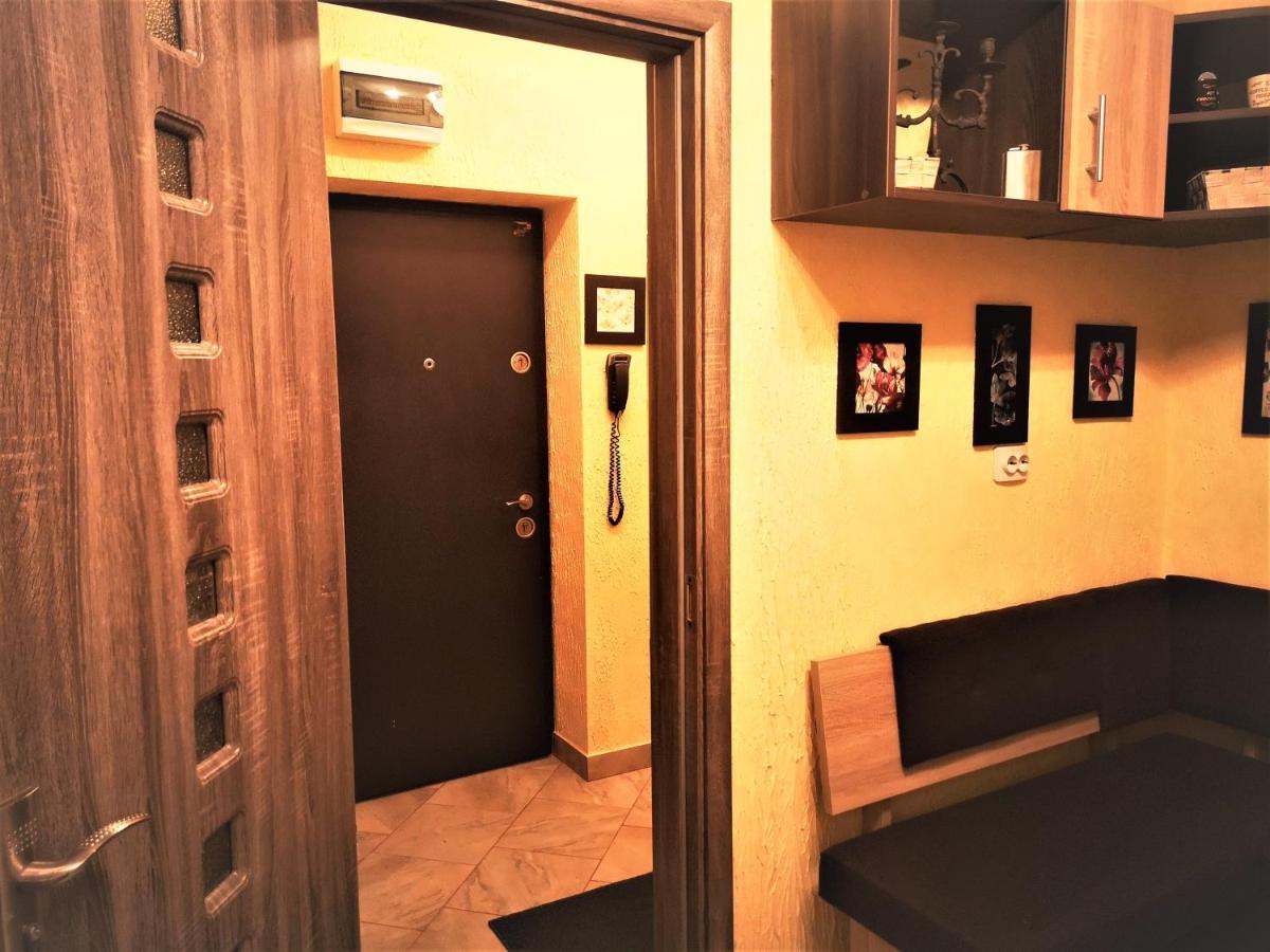Apartament Anca บูคาเรสต์ ภายนอก รูปภาพ