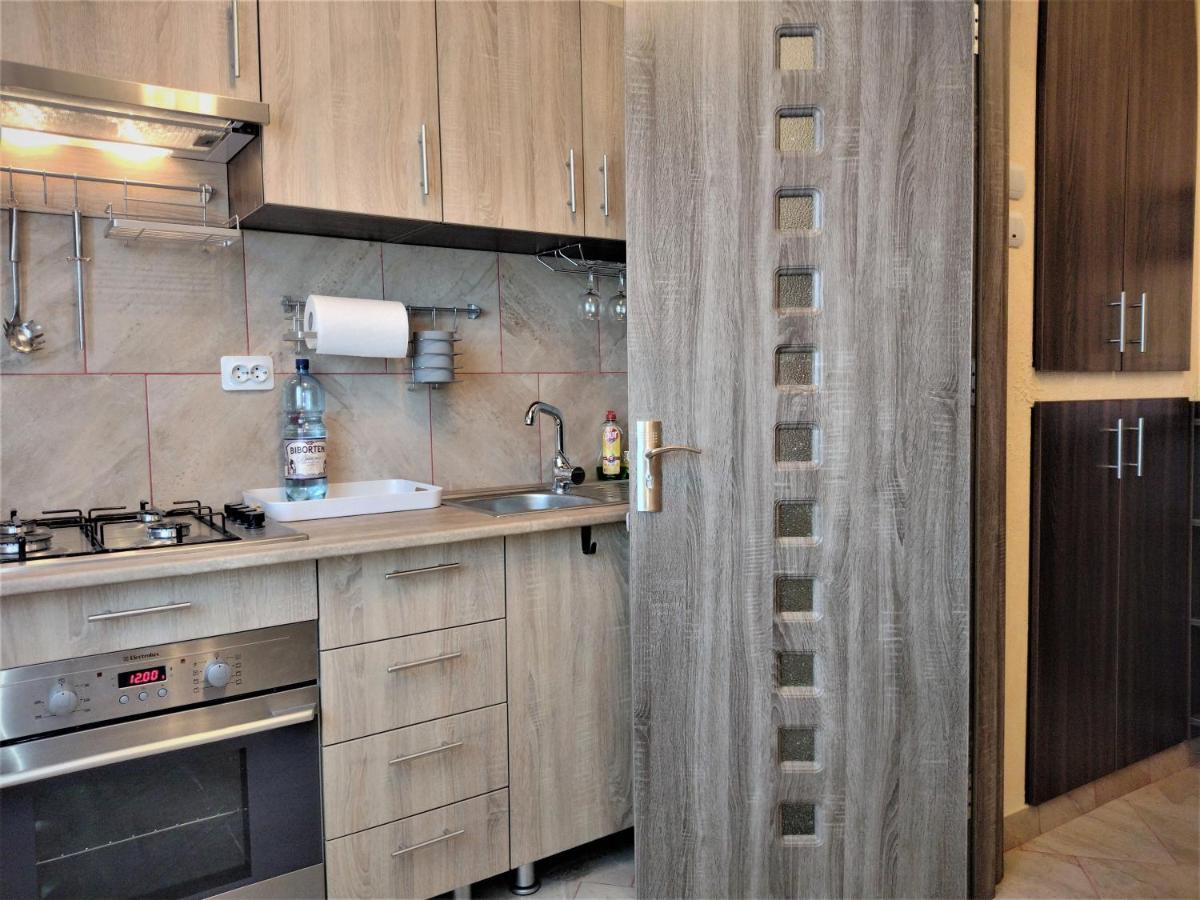 Apartament Anca บูคาเรสต์ ภายนอก รูปภาพ